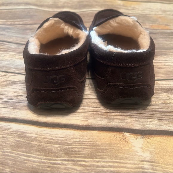 UGG Ascot Slipper - S 10 - Picture 6 of 8